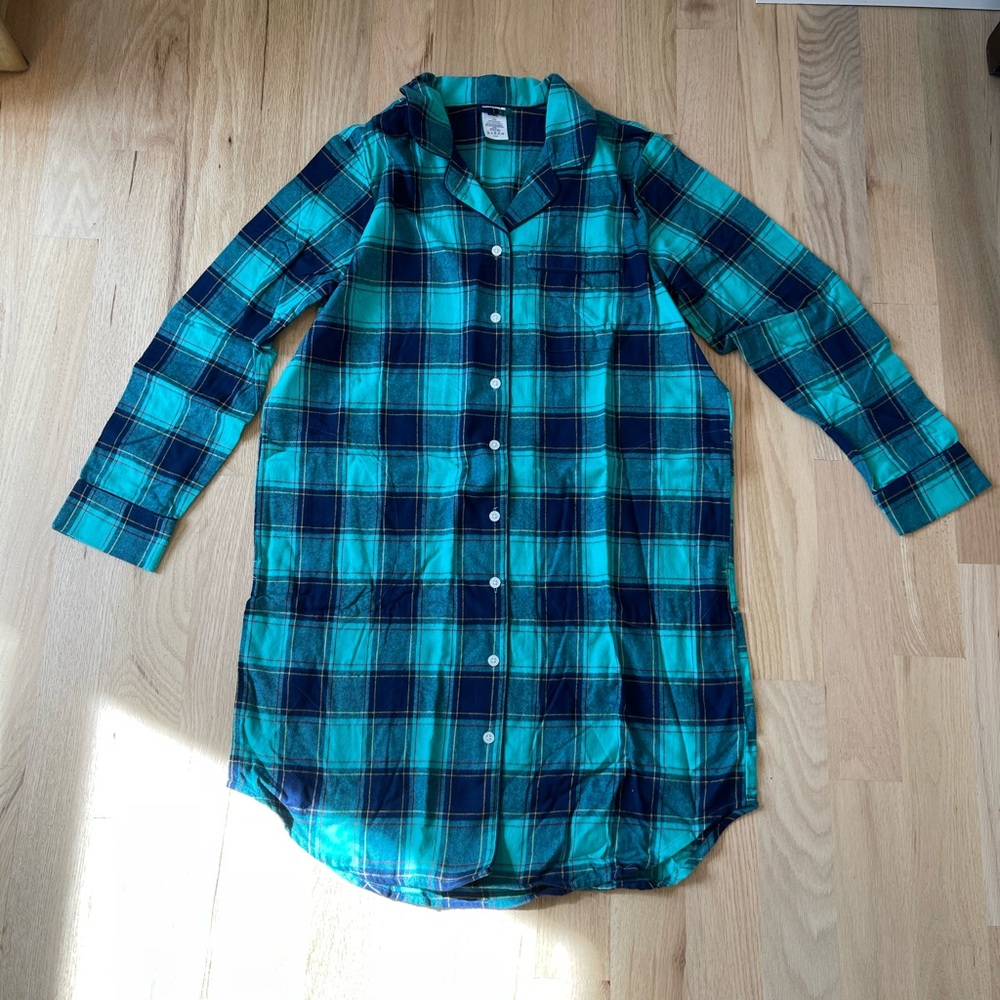 Lands End Women’s Flannel Night Shirt. NWOT!